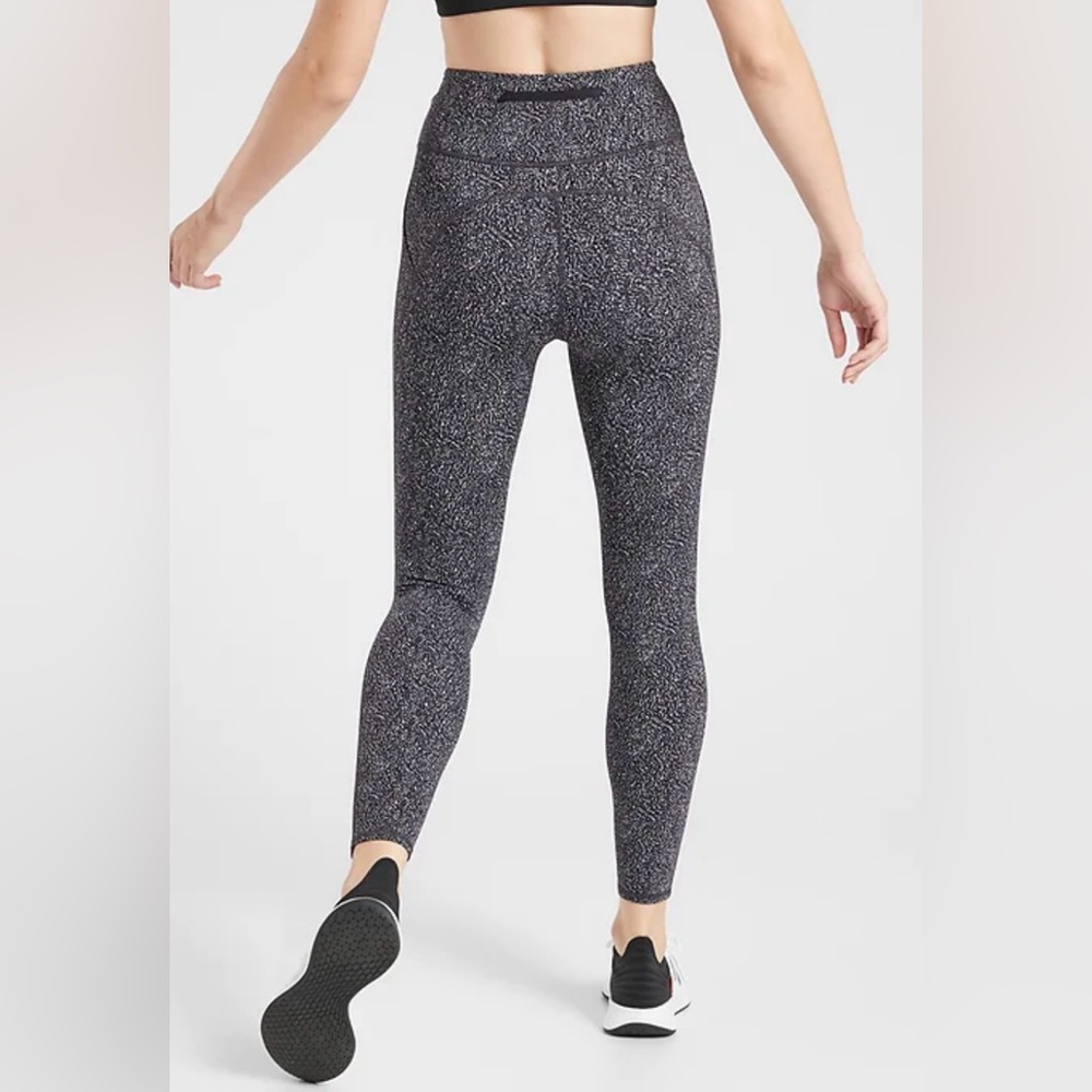 Athleta Lightning Static 7/8 Tight Leggings Size Small